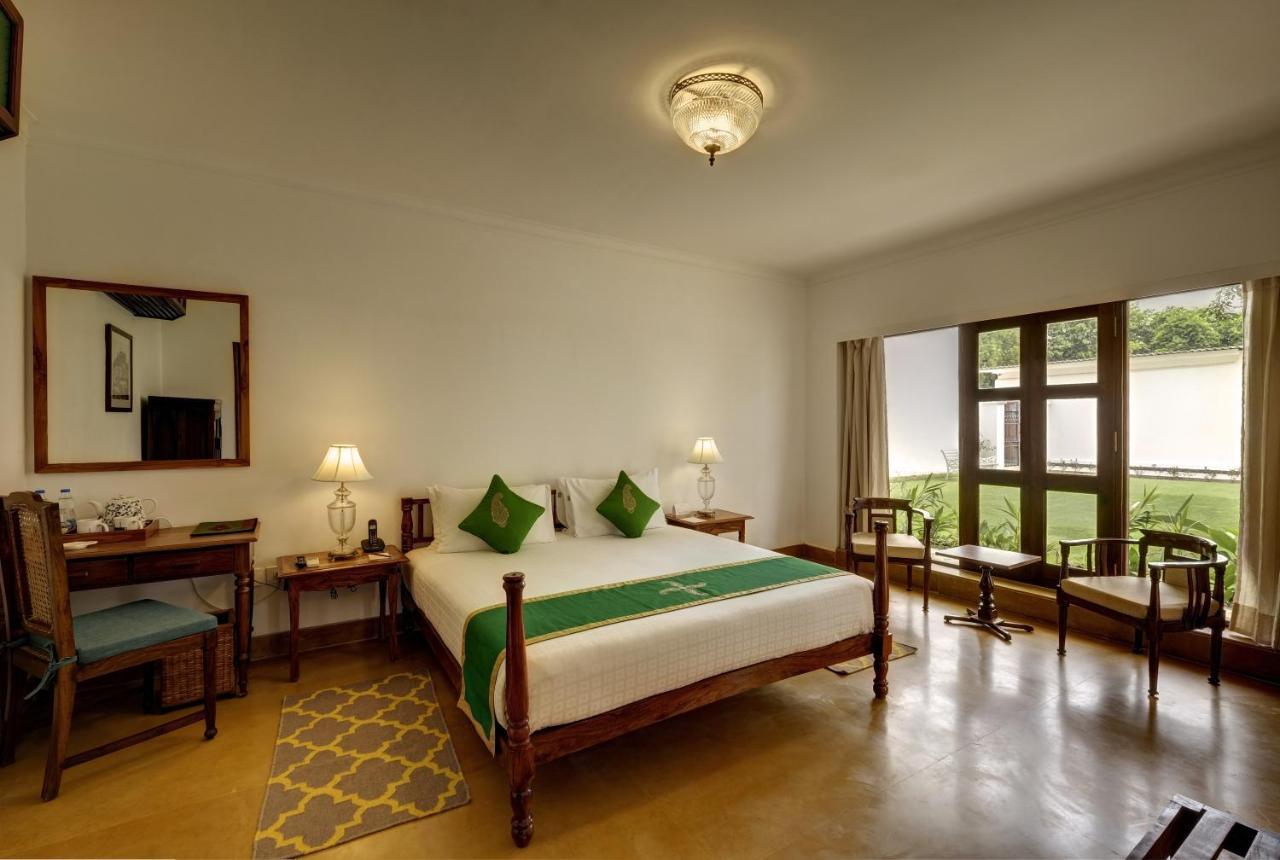 Saraca Hotel Лакхнау Экстерьер фото