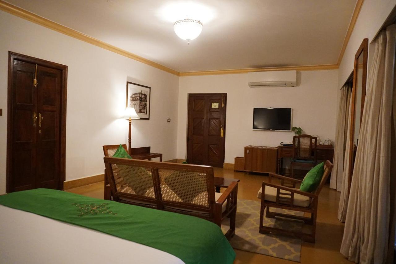 Saraca Hotel Лакхнау Экстерьер фото