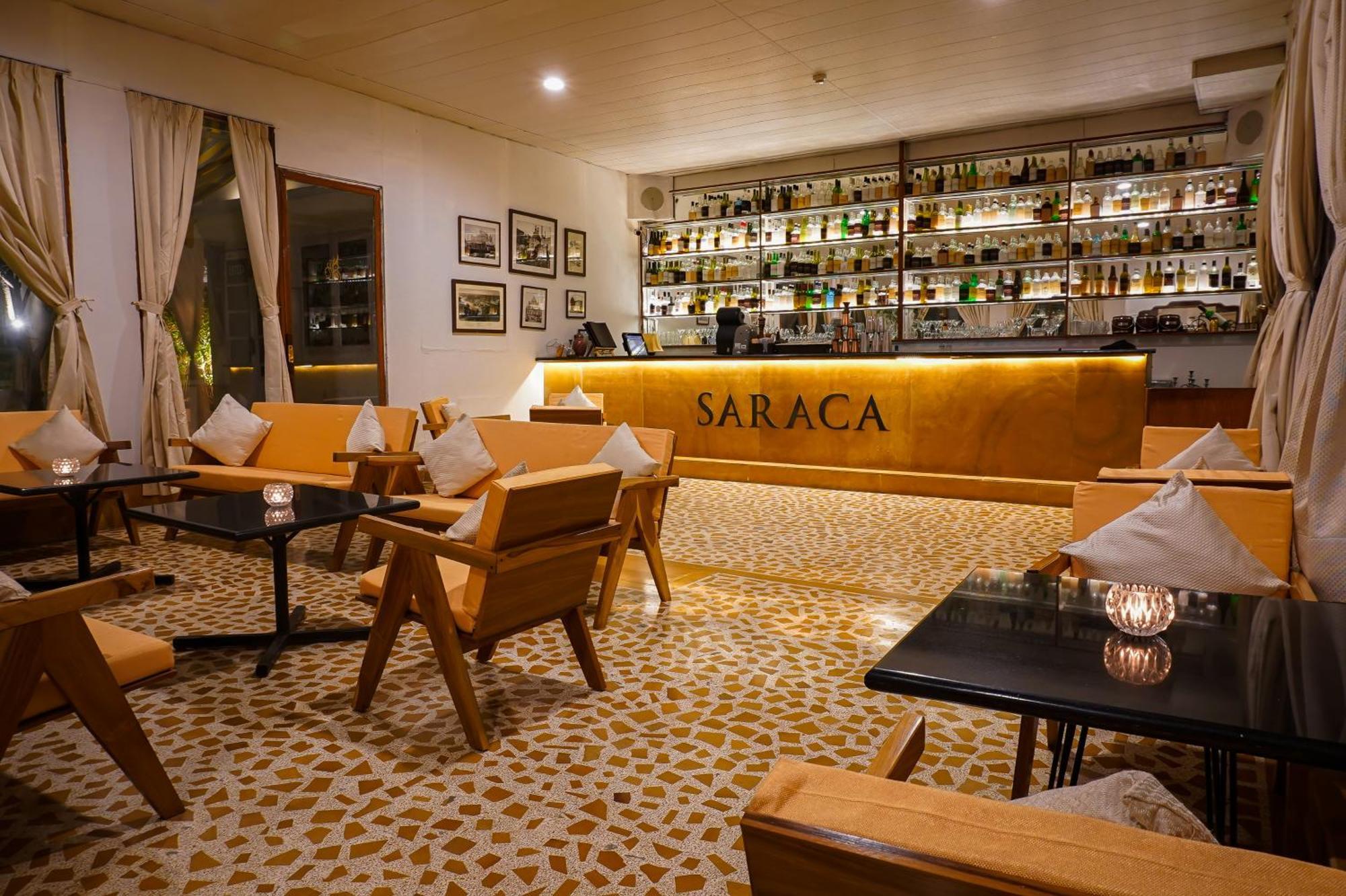 Saraca Hotel Лакхнау Экстерьер фото