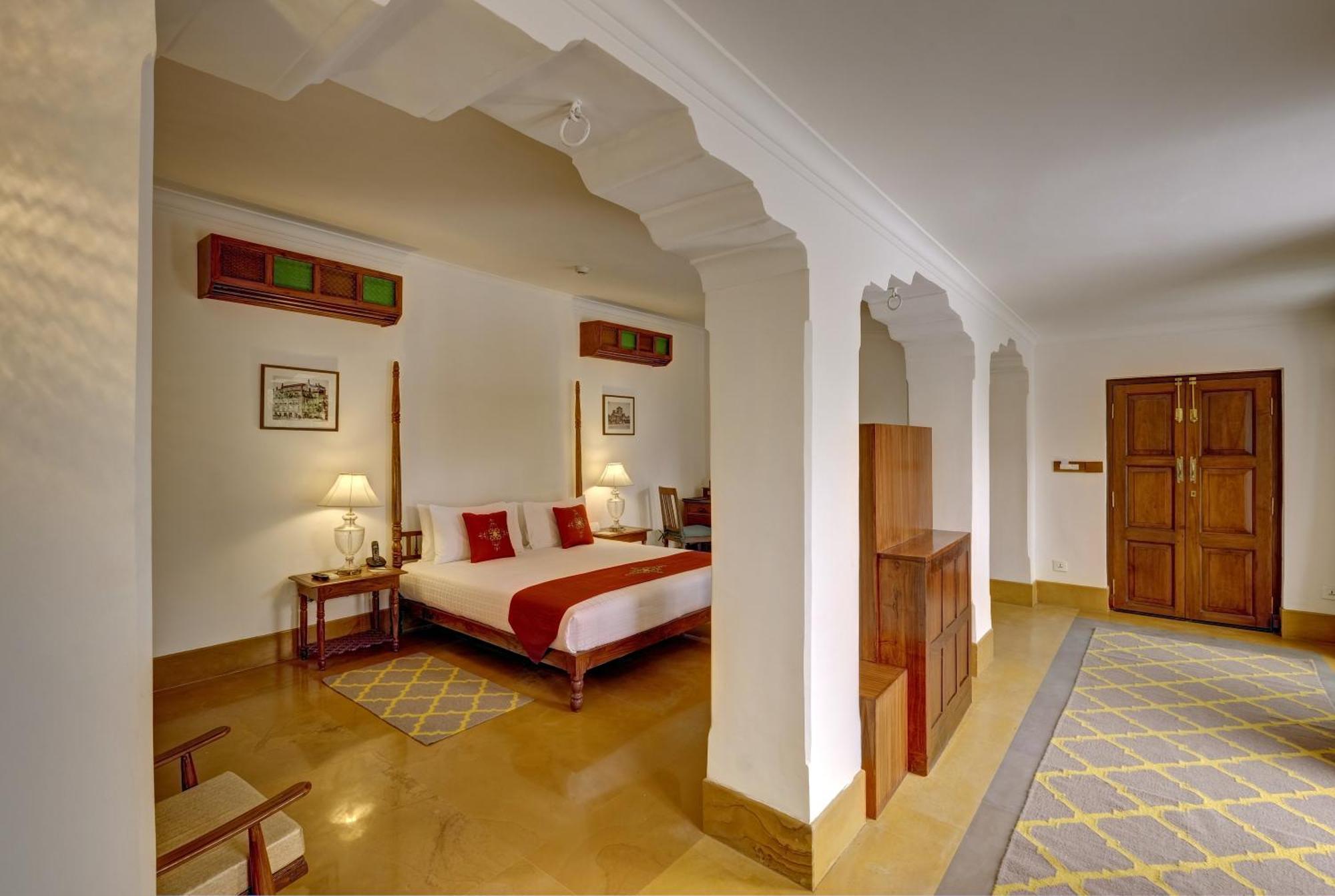 Saraca Hotel Лакхнау Экстерьер фото